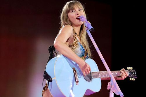 BXH album Mỹ tháng 12: Taylor Swift dẫn đầu, nhạc Giáng sinh chiếm lĩnh cuộc chơi