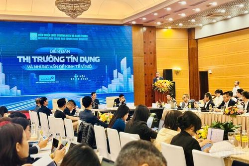 Tăng trưởng tín dụng đến đâu để không đánh đổi ổn định vĩ mô?