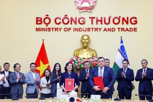 Thứ trưởng Phan Thị Thắng đồng chủ trì khóa họp Ủy ban liên Chính phủ Việt Nam - Uzbekistan