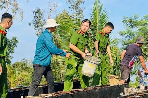Nối nhịp cầu, gắn kết tình quân dân