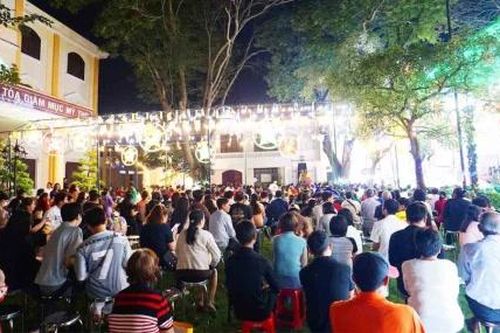Đồng Tháp: Nhộn nhịp đêm Giáng sinh
