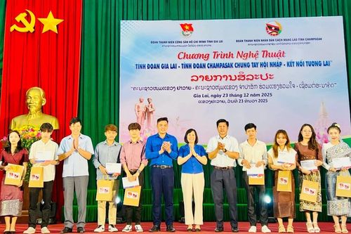 Tổ chức chương trình nghệ thuật với chủ đề chung tay hội nhập, kết nối tương lai
