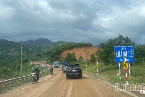 Chính thức thông xe có điều kiện trên đèo Khánh Lê