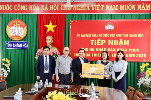 Ủy ban MTTQ Việt Nam tỉnh Khánh Hòa tiếp nhận 8 tỷ đồng hỗ trợ người dân khắc phục thiệt hại do mưa lũ