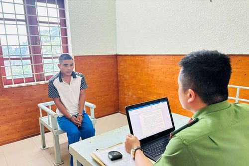 Công an xã Trung Khánh Vĩnh bắt nghi can cướp giật tài sản