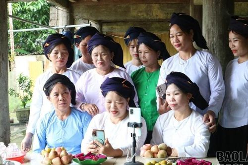 Phụ nữ thời đại số: Biến tri thức thành sức mạnh