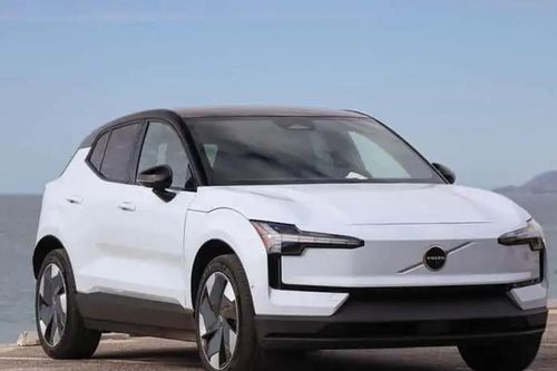 Volvo EX30 2026: Làn gió mới từ Single Motor Plus và Cross Country