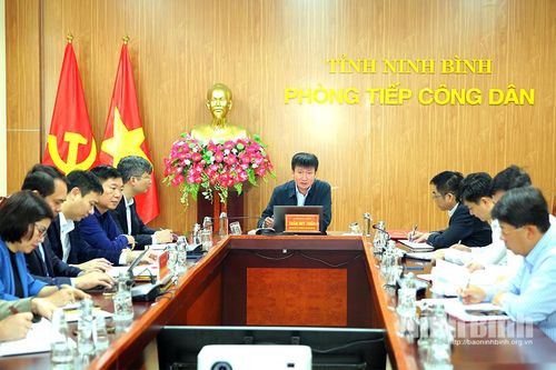 Đồng chí Chủ tịch UBND tỉnh Trần Huy Tuấn tiếp công dân định kỳ tháng 12/2025
