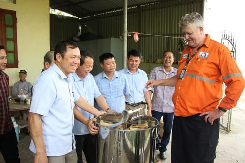 Doanh nghiệp góp sức cho hành trình giảm nghèo