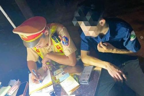 Xử lý 2 tài xế xe cứu thương không chở bệnh nhân vẫn bật còi, đèn ưu tiên trên quốc lộ 20