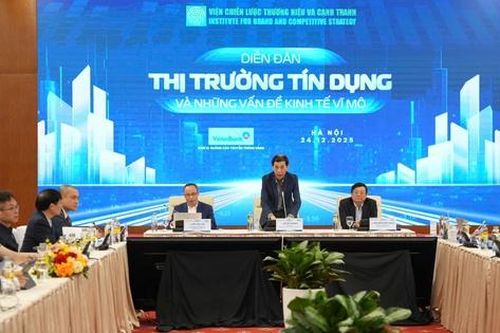 Thận trọng với tăng trưởng tín dụng, đa dạng hóa kênh huy động vốn
