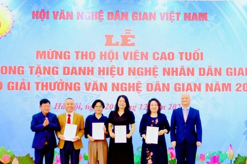 Giữ bản sắc dân tộc Dao qua nghi lễ và dân ca