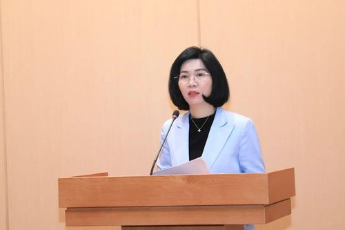 Phát huy năng lực và đạo đức người cán bộ