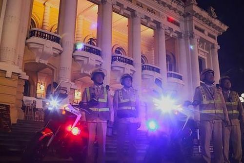 'Mắt thần' camera AI hỗ trợ cảnh sát giao thông tuần tra điểm nóng đêm Noel