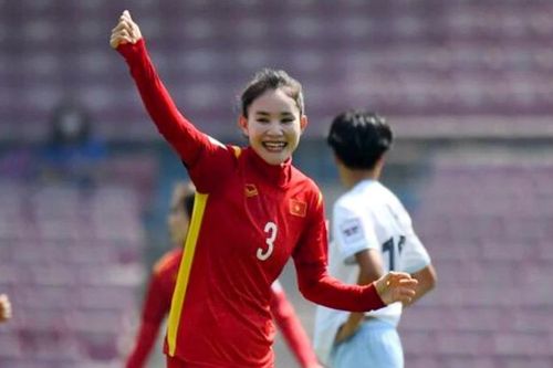 AFC vinh danh trung vệ số 1 Việt Nam
