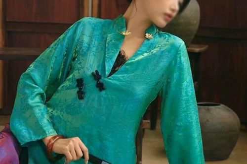 Lịch sử biến đổi và những lần áo dài cách tân gây tranh cãi