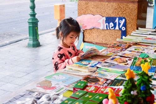 Hơn 4.000 người tham gia hội chợ sách vì trẻ em vùng cao