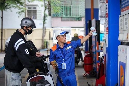 Giảm lần thứ ba liên tiếp, giá xăng RON95-II về mốc 19.000 đồng/lít