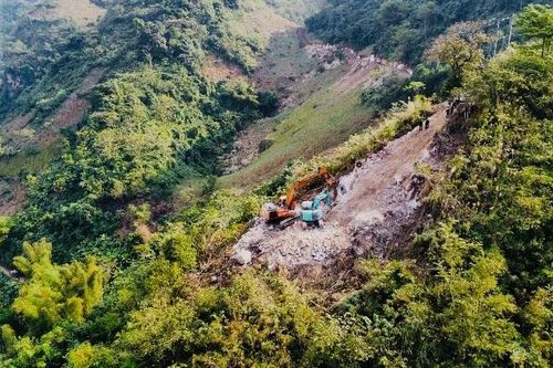 Đẩy nhanh tiến độ các dự án truyền tải điện, bảo đảm an ninh năng lượng miền bắc