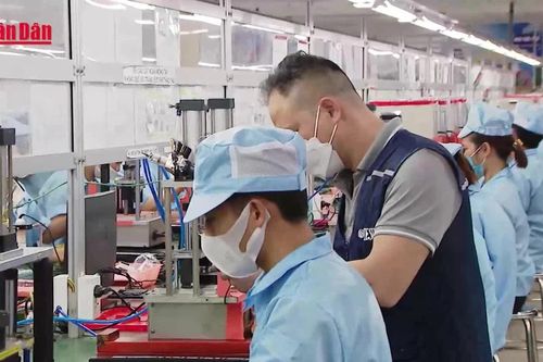 Nhiều địa phương công bố mức lương, thưởng Tết của doanh nghiệp