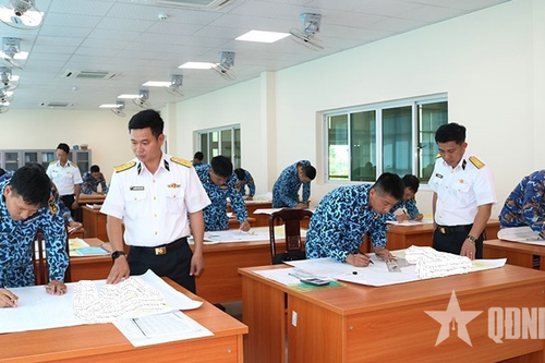 'Chất thép' giữa lòng đại dương