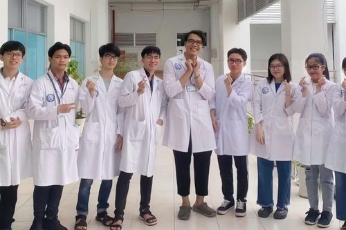 Siết đào tạo ngành Y: Người trong cuộc nghĩ gì?