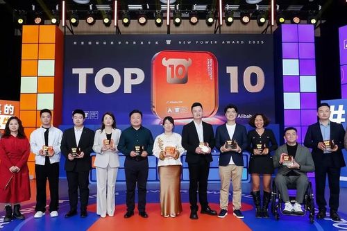 V.KAUS được Alibaba.com vinh danh nhờ mô hình số gọn nhẹ
