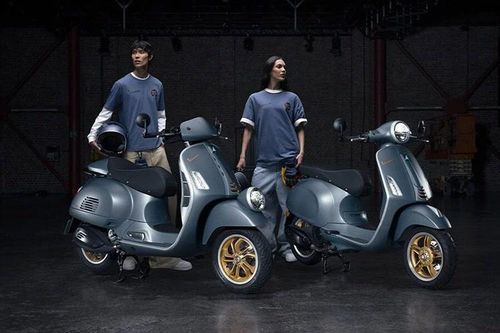 Mục sở thị Vespa Sprint 150 Blu Officina 8 2025 giá 123 triệu đồng