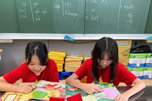 Cầu Vồng Tuổi thơ: Nhịp cầu kết nối văn hóa với trẻ em Việt Nam ở nước ngoài
