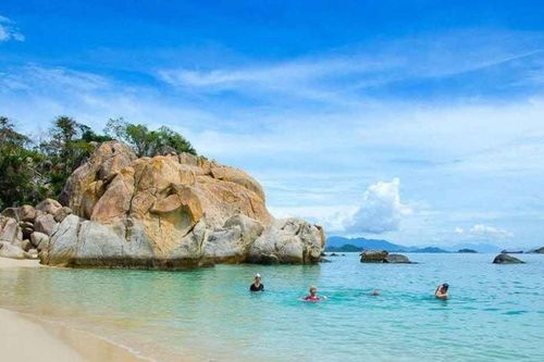 Bãi Chuối: Kinh nghiệm khám phá bãi biển hoang sơ tại Vĩnh Hy