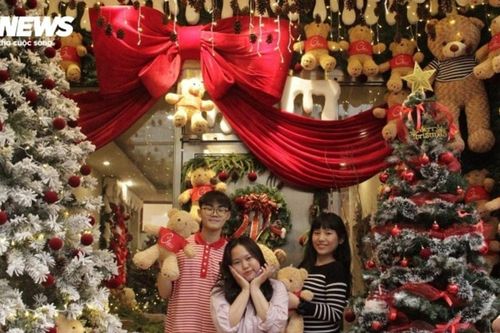 TP.HCM: Khám phá những quán cà phê check-in Giáng sinh rực rỡ