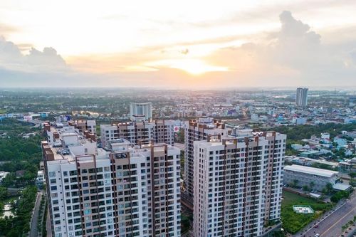 Thị trường chung cư 2026: Nguồn cung khủng trở lại, rủi ro bão hòa trong cơn say giá cao