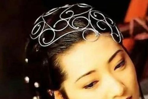 'Phan Kim Liên lẳng lơ nhất' chia tay bạn trai sau 24 năm không danh phận