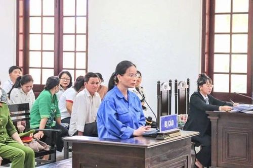 Nữ nhân viên bưu điện lĩnh 18 năm tù vì lừa dân gửi tiết kiệm rồi chiếm đoạt