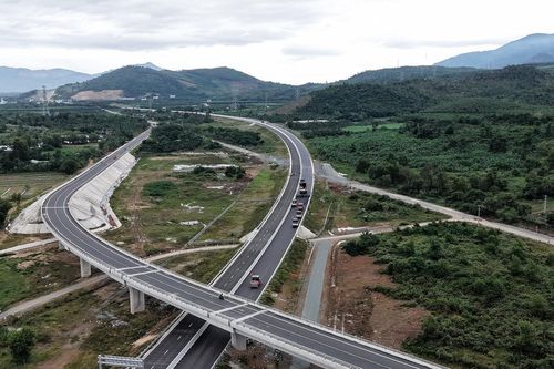 Cục Đường bộ yêu cầu khẩn trương khắc phục tồn tại trên cao tốc Vân Phong – Nha Trang