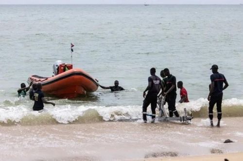 Chìm thuyền chở khoảng 100 người ngoài khơi Senegal