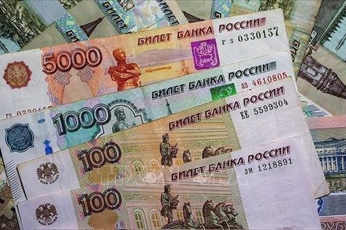 Đồng ruble tăng mạnh nhất hơn 30 năm, đứng đầu trong các đồng tiền trên thế giới