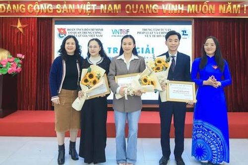 10 tác phẩm được vinh danh ở Cuộc thi viết 'Tìm hiểu pháp luật về phòng, chống tác hại của thuốc lá'