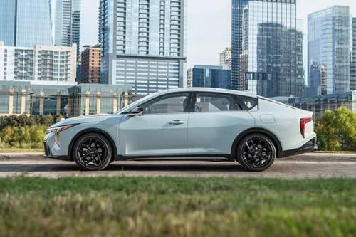 Kia K4 Sedan 2026 chốt giá hơn 580 triệu đồng, thêm trang bị