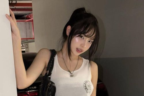 Hoa hậu Thanh Thủy diện váy ôm sát khoe triệt để vóc dáng