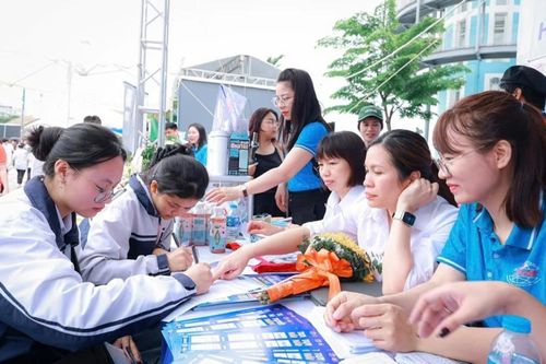 5 năm, thành phố Huế giải quyết trợ cấp thất nghiệp cho 43.098 lao động