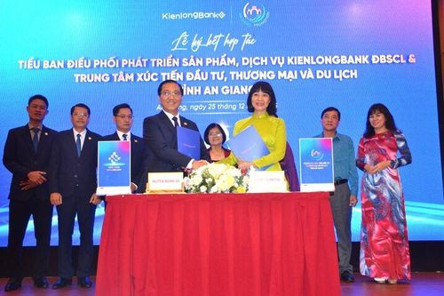 Hợp tác hỗ trợ vốn và chuyển đổi số cho doanh nghiệp du lịch, tổ chức, cá nhân OCOP