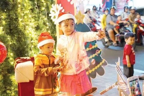 Rộn ràng đêm Giáng sinh 2025
