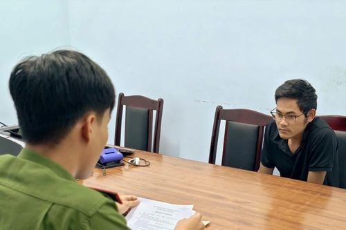 Gia Lai: Bắt đối tượng chiếm đoạt tài sản từ điện thoại bỏ quên trên taxi