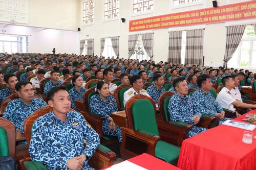 Tư vấn dinh dưỡng, sức khỏe cho thủy thủ tàu ngầm