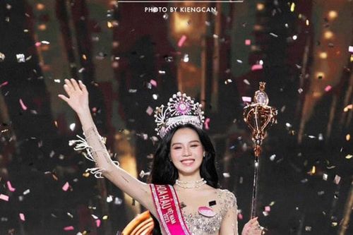 Hoa hậu Thanh Thủy lột xác với phong cách thời trang gợi cảm