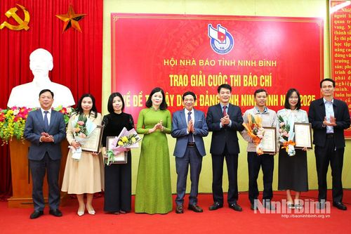 Tổng kết, trao giải Cuộc thi báo chí về đề tài xây dựng Đảng tỉnh Ninh Bình năm 2025 và phát động Giải Báo chí Hội Nhà báo tỉnh (mở rộng) lần thứ I, năm 2026
