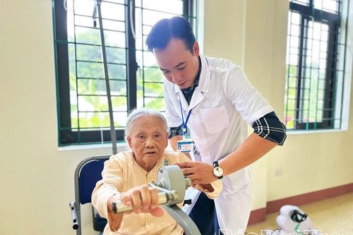 Mái nhà chung của những phận người kém may mắn