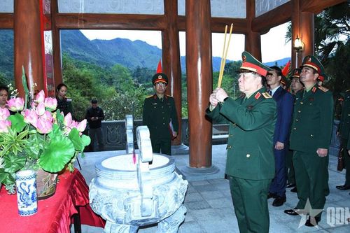 Đại tướng Nguyễn Trọng Nghĩa dẫn đầu Đoàn công tác về nguồn tại ATK Định Hóa