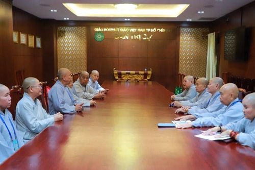 Chư Ni Phân ban Ni giới TP.HCM họp triển khai hoạt động Phật sự, tại Việt Nam Quốc Tự